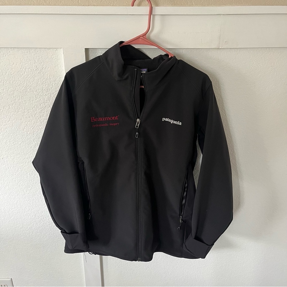 Patagonia Women's Large Knifeblade Soft-shell Jacket.
